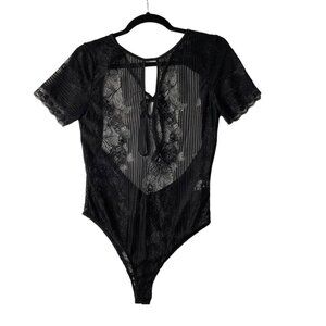 Fashion Vitamin Women Sz M Black Lace Bodysuit Low V-Shape Cut Back Snap Crotch